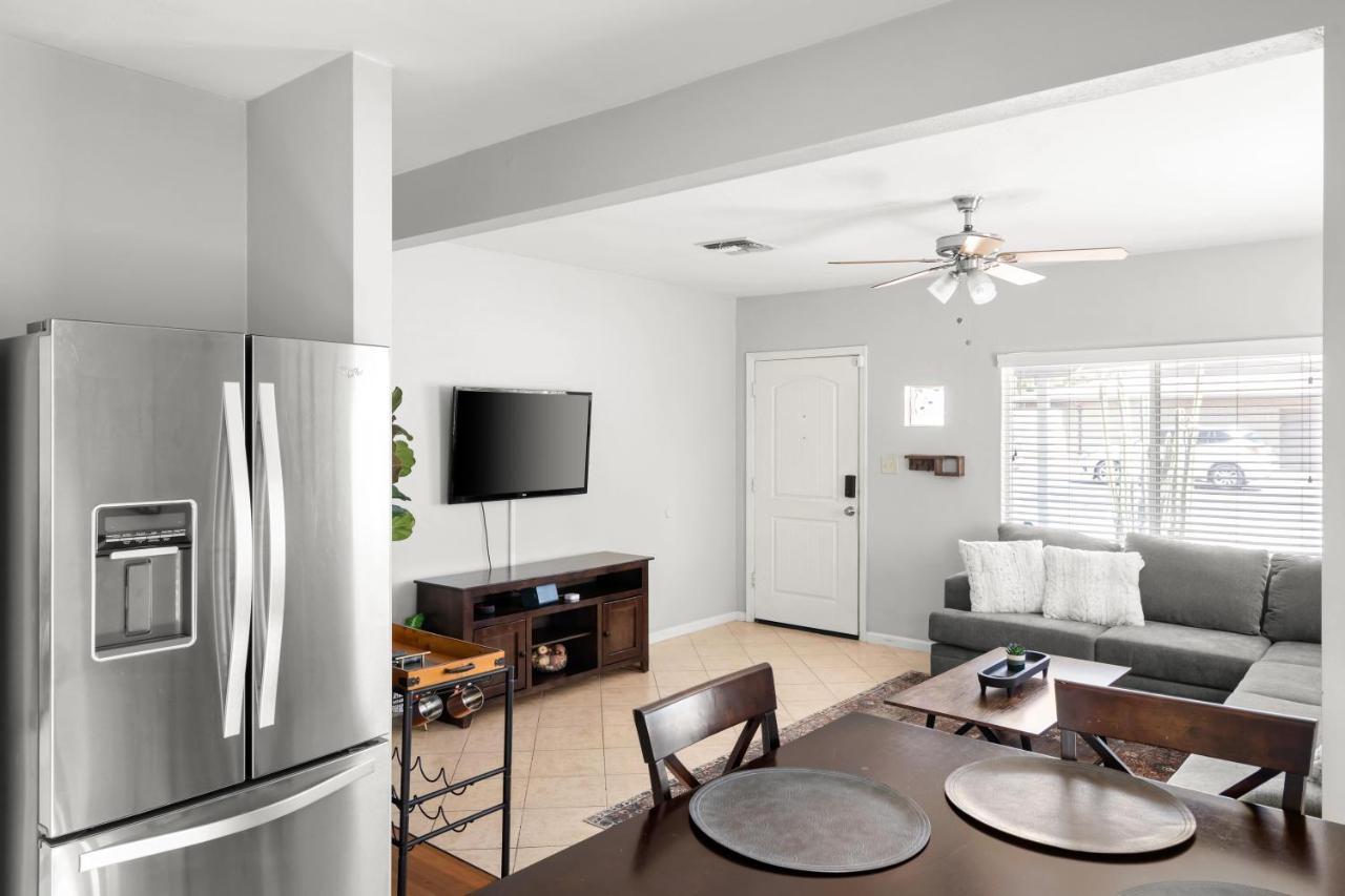 Central Phoenix Charmer Extérieur photo
